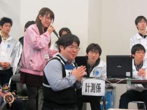 Nakajima-san running his mouse in the 2012 All Japan Micromouse Classic event